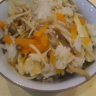 キノコの炊き込みご飯